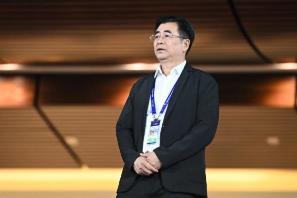 北青：U22国足今天上昼重返稽查场，足协主席宋凯到场督军