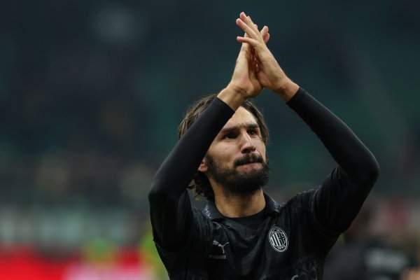 法媒: AC米兰仍在寻求处理阿德利的去留问题, 可能去土耳其或希腊