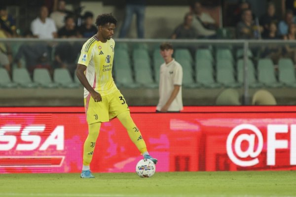 尤文吏方：卡巴尔右大腿股二头肌中度毁伤，两周后复查