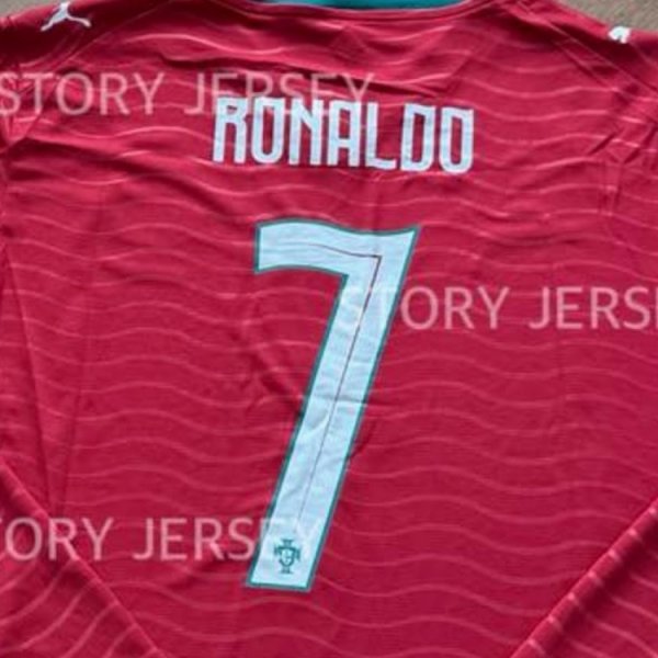 葡萄牙2026寰球杯主场球衣谍照：将接纳白色浪潮感非凡字体