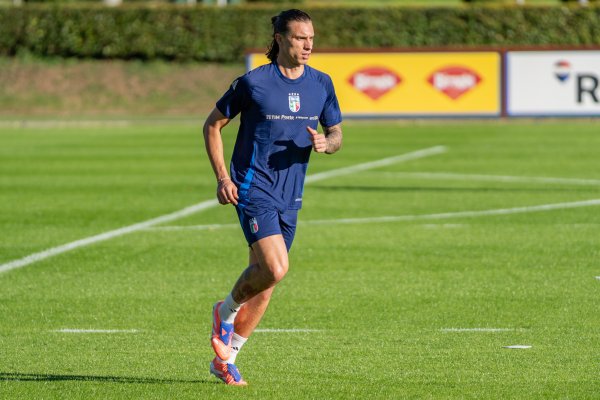 卡拉菲奥里：无法念念象意大利再错过宇宙杯，尽一切力争让这不发生