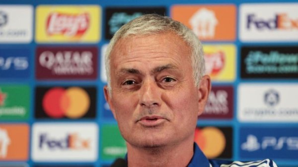 葡媒：穆帅与本菲卡已杀青初步公约，当今正在敲定合同细节