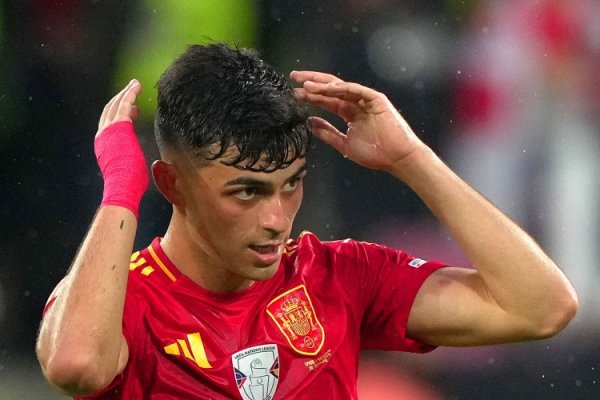 德拉富恩特：西班牙队是“全明星”队，佩德里有唯一无二的天资