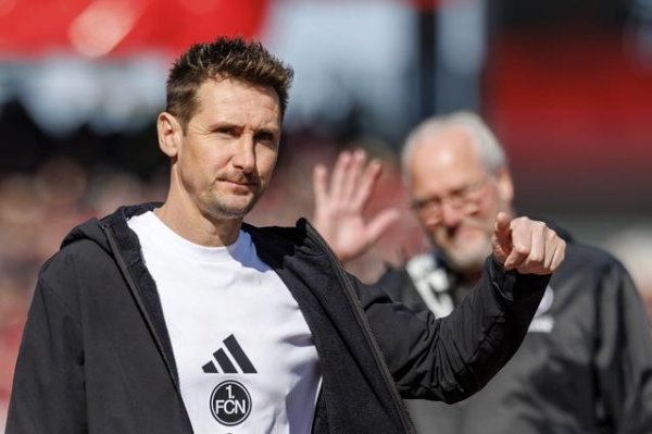 新赛季带队德乙1平4负！克洛泽玩弄：只好没长疱疹，就发挥我还行