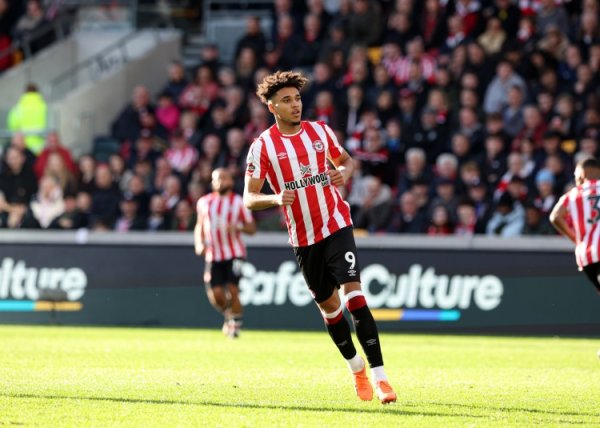 亦然德国左边锋！23岁沙德本场比赛送出5次枢纽传球是全场最多