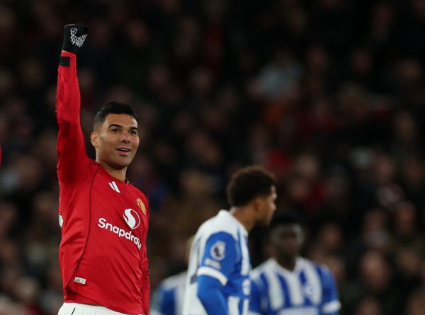 曼联续不续？33岁卡塞米罗传射十足主力，近30万周薪条约来岁到期