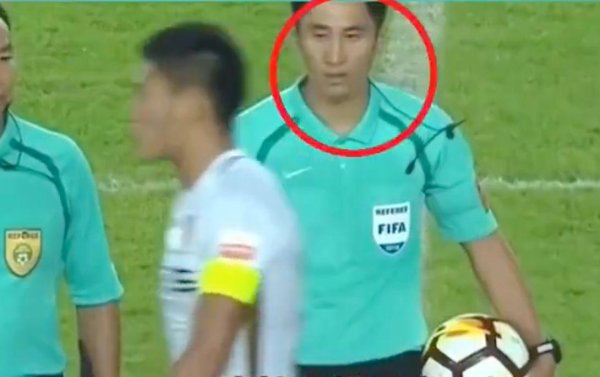 即兴！张呈栋曾因话多被马宁追着掏红牌 8年前单笔转会费1.5亿元