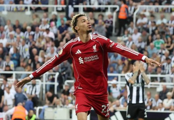 利物浦旧将：埃基蒂克的射门尽头贤惠，快速触球后将球送入了远角