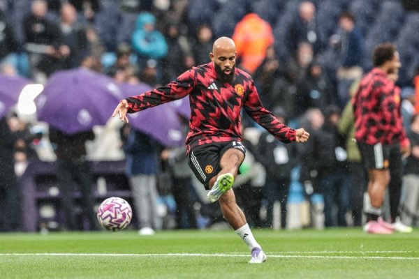 姆伯莫上赛季以来联赛非点球进球20粒，与金球奖得主登贝莱疏通