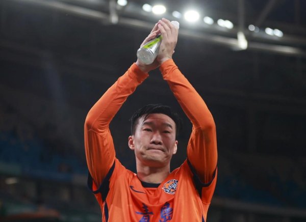 海牛后卫刘军帅：胜仗之前没东说念主好意思瞻念听你的故事，奋勉吧少年