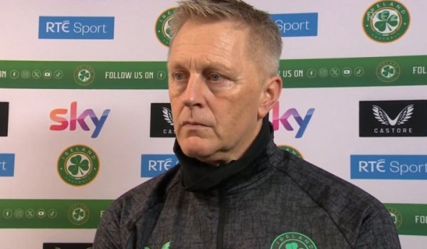 爱尔兰主帅：C罗说我给裁判施压，是他手脚导致红牌和我不进攻