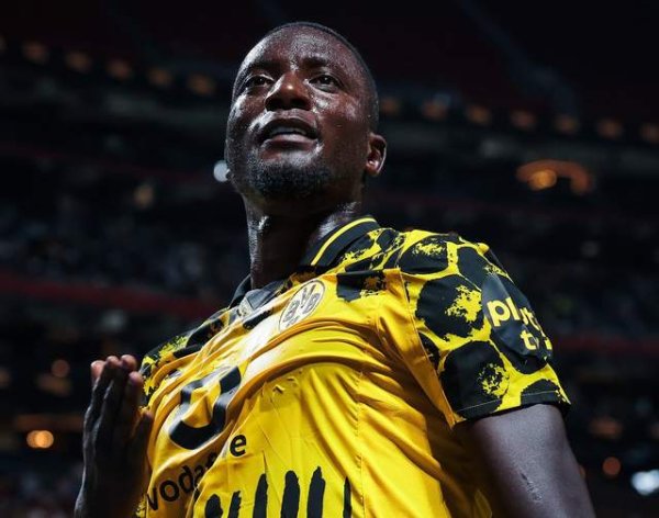 巴萨盯上29岁欧冠金靴：交班莱万 身价4500万 多特思卖1亿