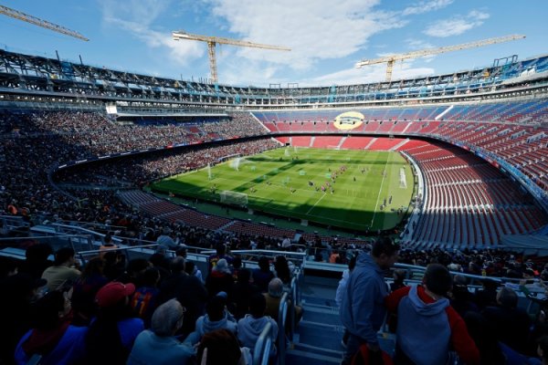 清歌曼舞，烟花素丽！巴萨官方发布追溯诺坎普首日视频