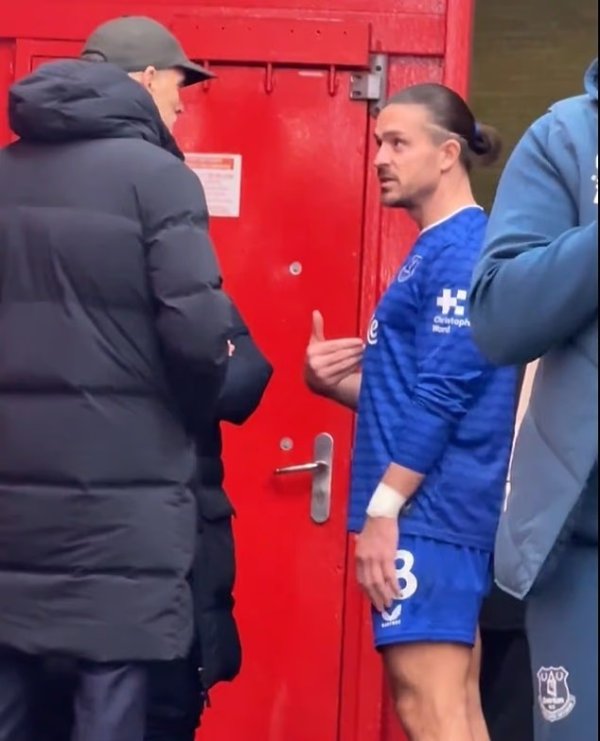 追忆吧😊邮报：埃弗顿征服曼联后，图赫尔和格拉利什长远疏导